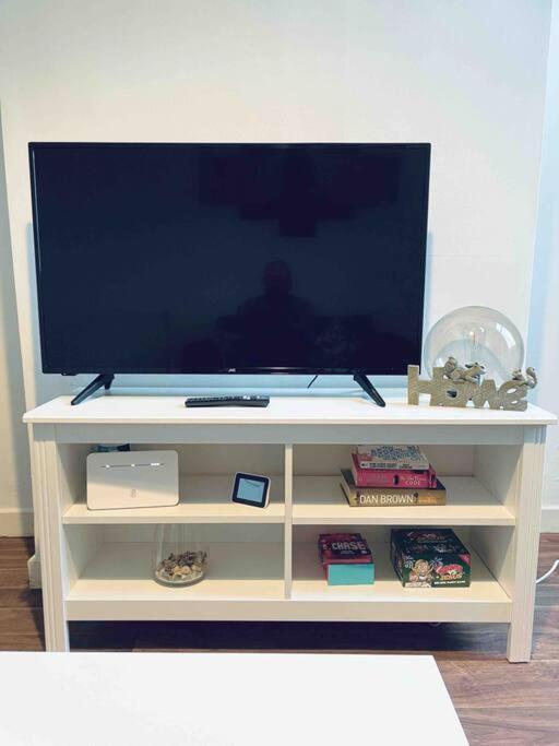 Homely 3 Bed Town House In Coventry City Centre Экстерьер фото